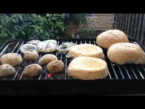 Угольный гриль Weber Go Anywhere, портативный, чёрный в в -video